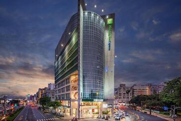 هتل Holiday Inn Express Taichung Park, An Ihg