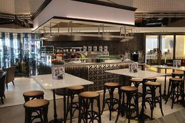 هتل Holiday Inn Express Taichung Park, An Ihg