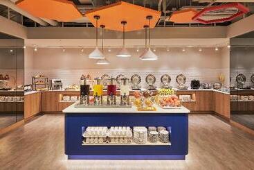 هتل Holiday Inn Express Taichung Park, An Ihg