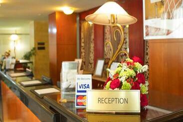 Jupiter International Hotel   Cazanchis