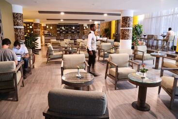 Jupiter International Hotel Cazanchis