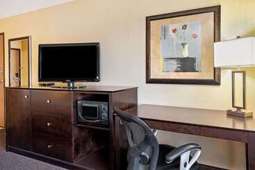 هتل La Quinta By Wyndham Boise Airport