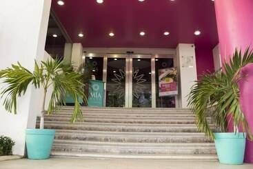 هتل Mia City Villa Hermosa