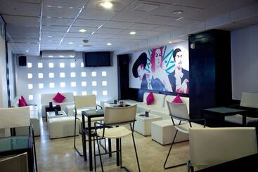 هتل Mia City Villa Hermosa