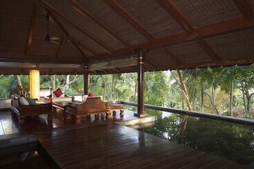 هتل Niraamaya Wellness Retreats, Surya Samudra, Kovalam