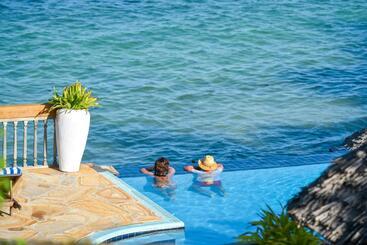 هتل Pearl Beach By Sansi