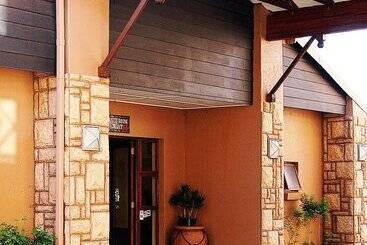 Отель Premier Splendid Inn Port Edward