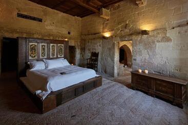 هتل Sextantio Le Grotte Della Civita