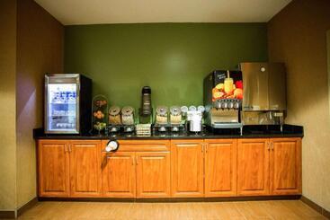 호텔 Sleep Inn & Suites Conference Center