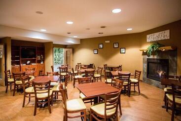 酒店 Sleep Inn & Suites Conference Center