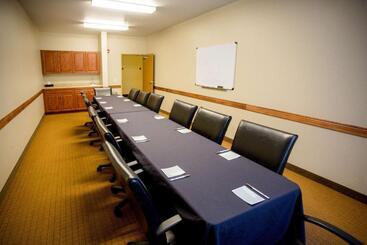 호텔 Sleep Inn & Suites Conference Center