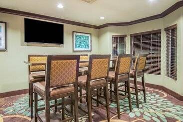 هتل Staybridge Suites Allentown West By Ihg