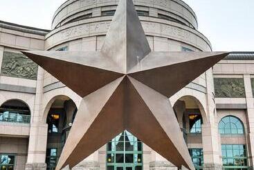 هتل Staybridge Suites Austin Airport, An Ihg