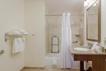 هتل Staybridge Suites Austin Airport, An Ihg