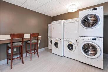 هتل Staybridge Suites Kalamazoo, An Ihg