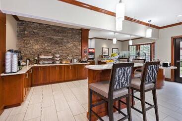 هتل Staybridge Suites Kalamazoo, An Ihg