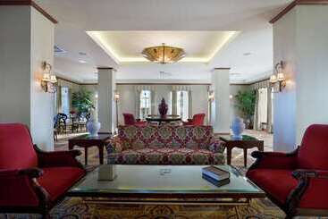 هتل The Skirvin Hilton Oklahoma City