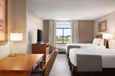 هتل Wingate By Wyndham Bentonville