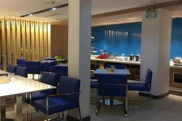 هتل Jinjiang Inn Select Huai An Hexia Guzhen Xiangyu Avenue