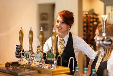 هاستل The Woodhouse Arms