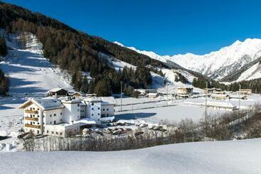 هتل Alpin