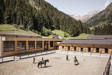 هتل Feuerstein Nature Family Resort