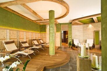 هتل Quellenhof Luxury Resort Passeier