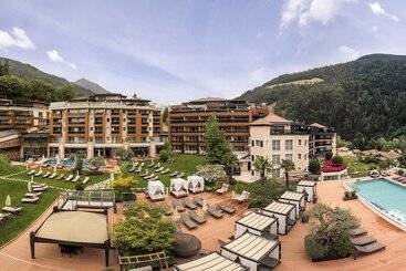 هتل Quellenhof Luxury Resort Passeier