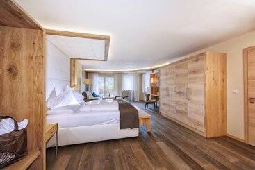 هتل Quellenhof Luxury Resort Passeier