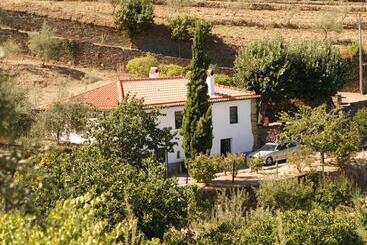هتل Quinta Das Aveleiras