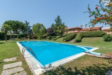 هتل Relais Villaggio Azzurro