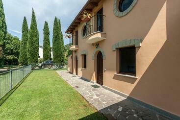 هتل Relais Villaggio Azzurro
