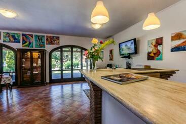 هتل Relais Villaggio Azzurro