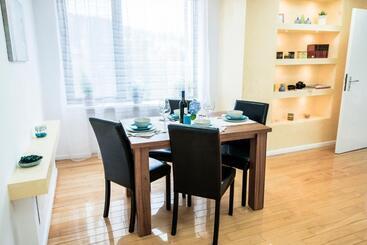 6 Apartments