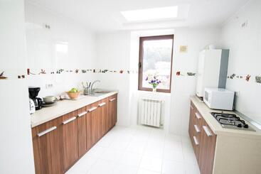 6 Apartments