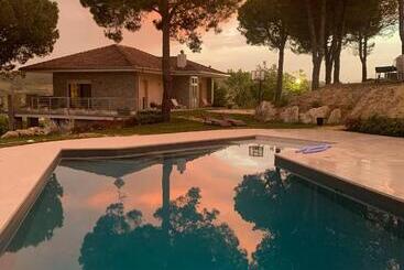 تختخواب و صبحانه Greenvalley Bnb