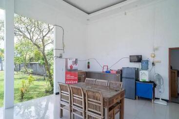 هتل Reddoorz Syariah Near Syamsudin Noor Airport 4