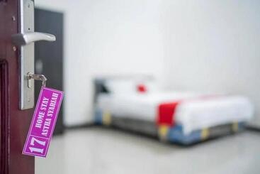 هتل Reddoorz Syariah Near Syamsudin Noor Airport 4