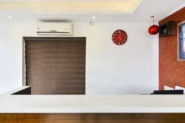 Itsy Hotels Platinum Inn