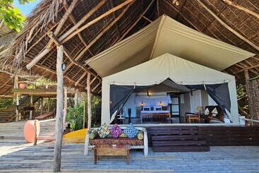 استراحتگاه Fundu Lagoon