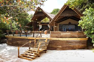 استراحتگاه Fundu Lagoon