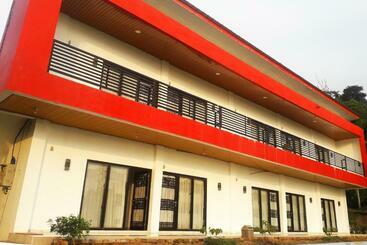 فندق Oyo 2246 Anjung Bang Oking  & Resort