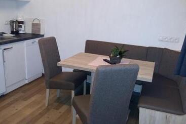 پانسیون Haus Alpina