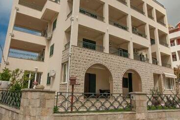پانسیون Guest House Medin