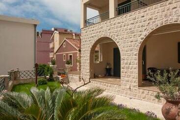 پانسیون Guest House Medin