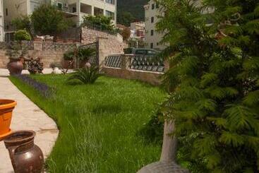 پانسیون Guest House Medin