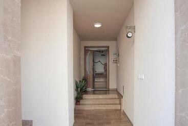 پانسیون Guest House Medin