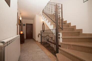 پانسیون Guest House Medin