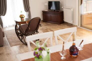 پانسیون Guest House Medin