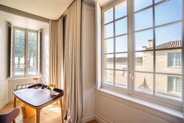 تختخواب و صبحانه Chateau De Ferrand